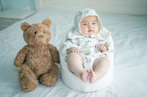 桂林宝宝挠耳朵是怎么回事 桂林宝宝挠耳朵是怎么回事