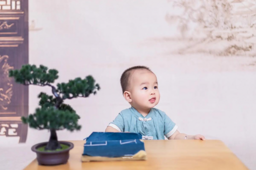 桂林宝宝眼屎多是什么原因 桂林宝宝眼屎多是什么原因